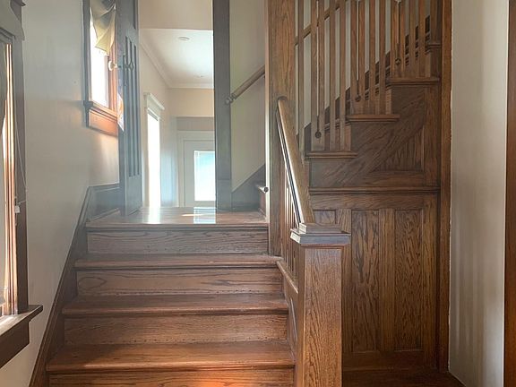 3rd image of 4908 Underwood Ave