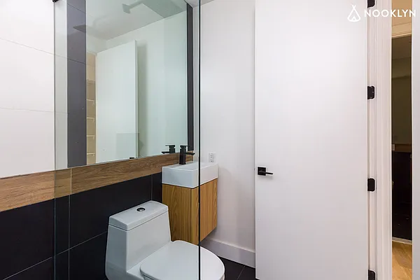 Rented by Nooklyn NYC LLC | media 19