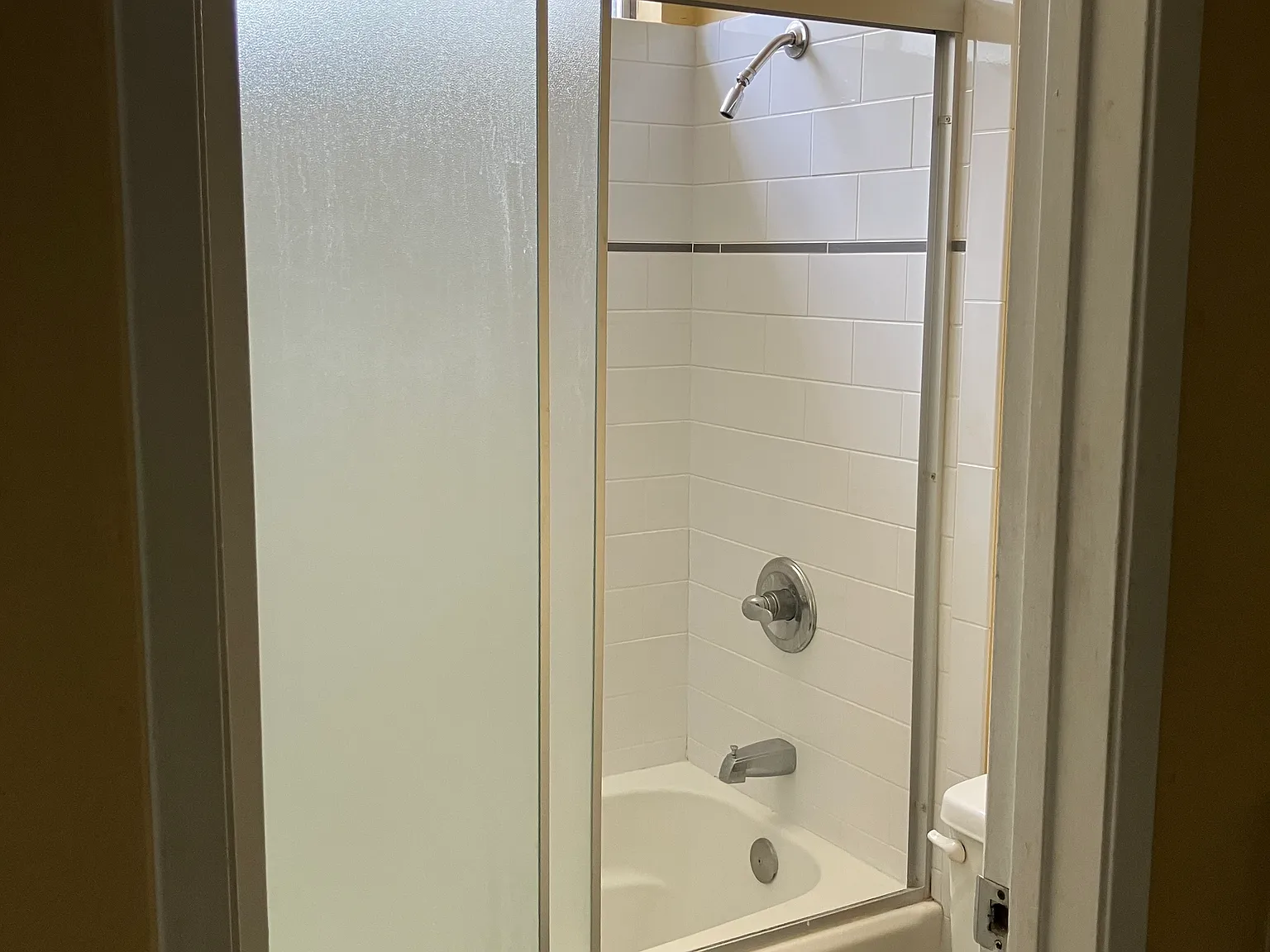 1 bed, 1.5 bath, 725 sqft, $2,375 — Photo 1
