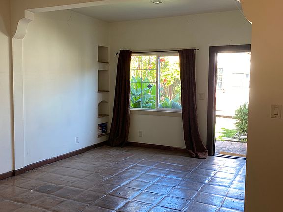 2nd image of 1118 Hollyburne Ave #2