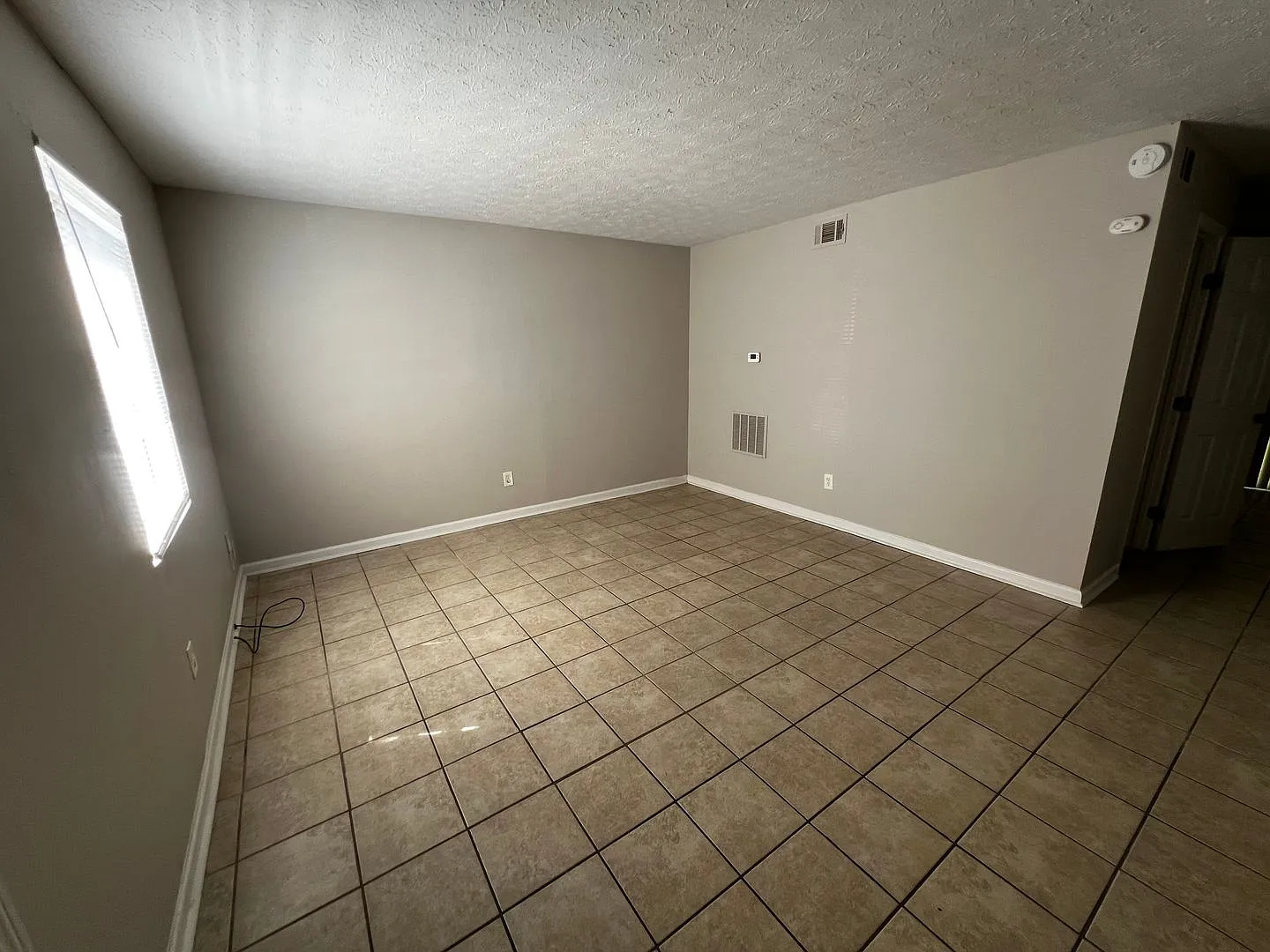 2 Bedroom Townhome in Austell — Photo 3