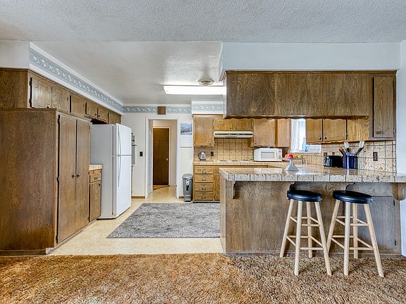3rd image of 6735 El Camino Dr