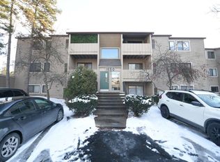 1650 Cedarwood Dr APT 135, Westlake, OH