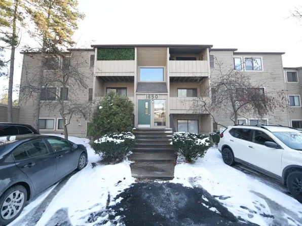 1650 Cedarwood Dr APT 135, Westlake, OH 44145