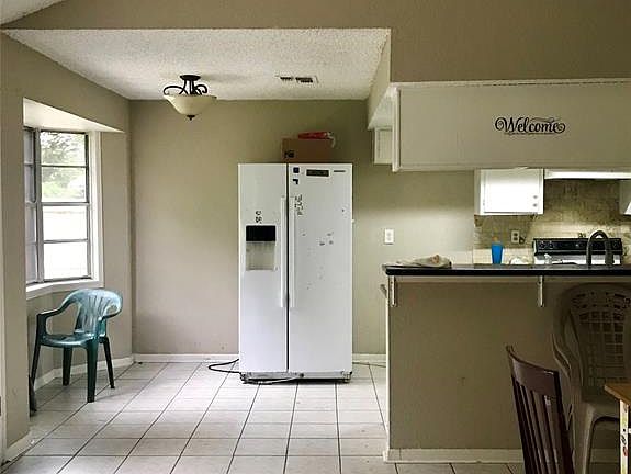 4th image of 2227 Whiteback Dr