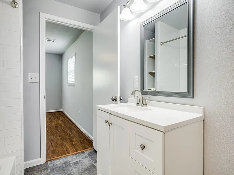 10562 Andover Dr — Photo 8