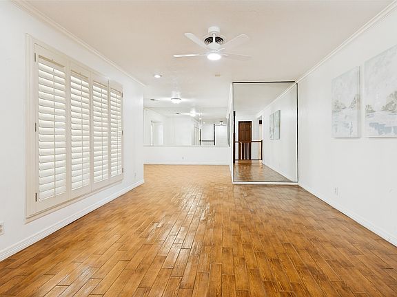 4th image of 832 Wheelwood Dr