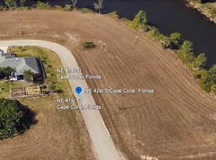 1907 NE 42nd St, Cape Coral, FL 33909