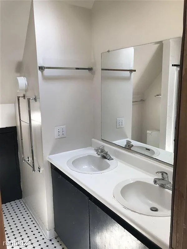 6 bed, 1.5 bath, $5,940 — Photo 3