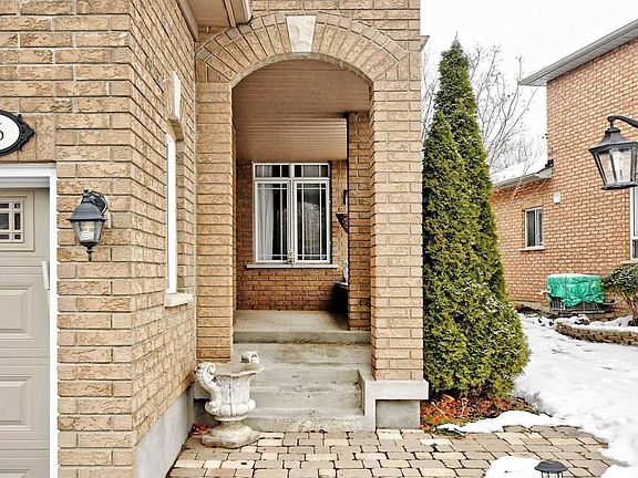 3rd image of 106 Snowy Meadow Ave