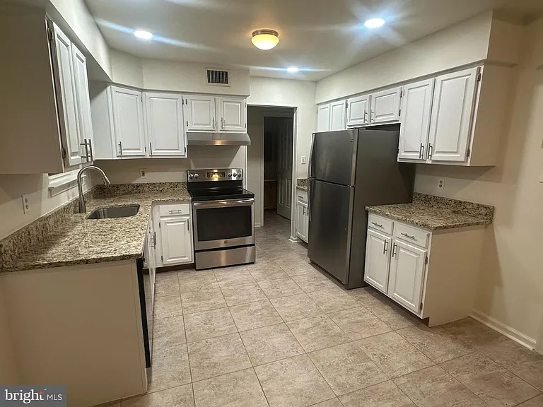 39 Innisbrook Ln — Photo 2