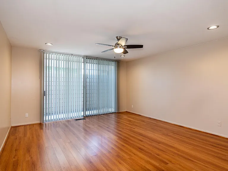 Canyon Villas — Photo 11