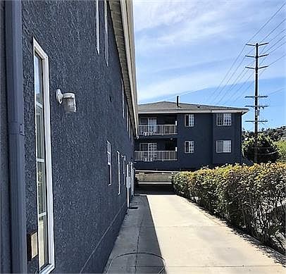 5th image of 1586 Yosemite Dr #202