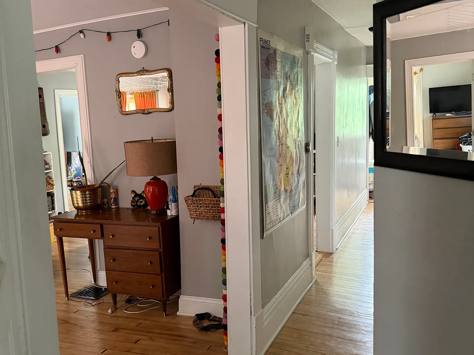 2 bed, 1050 sqft, $1,550 — Photo 2