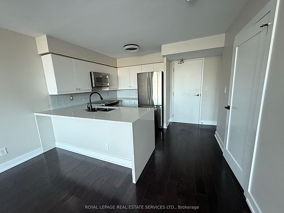 4th image of 200 Manitoba St #334