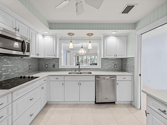 5th image of 1903 Bay Road #206