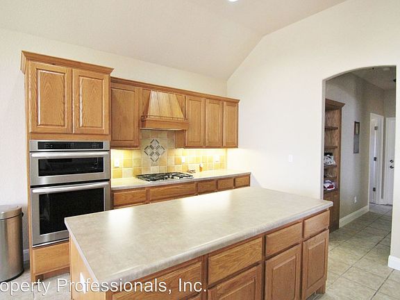 2nd image of 354 Texas Country Dr