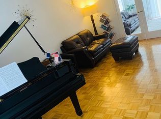 148 Meadow St, Garden City, NY 11530