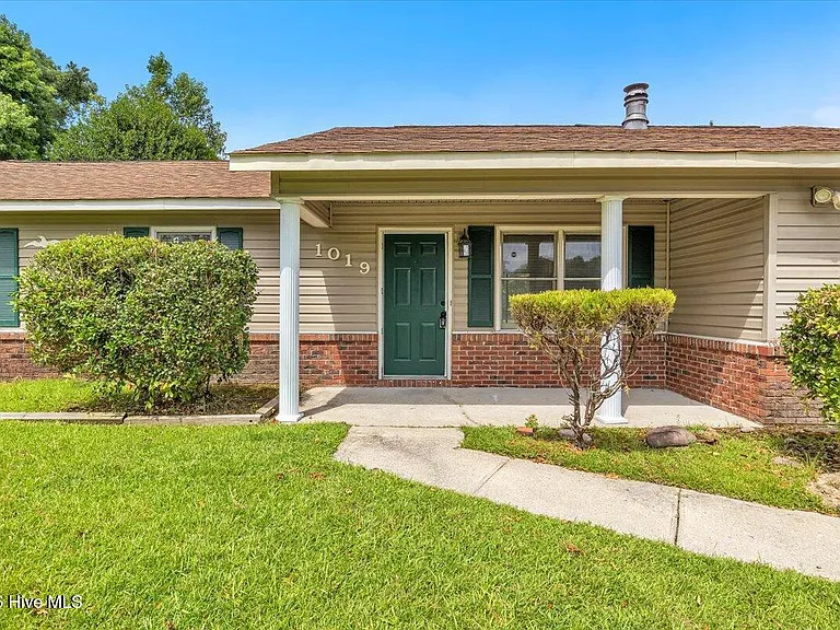 1019 Blue Leaf Pl — Photo 1