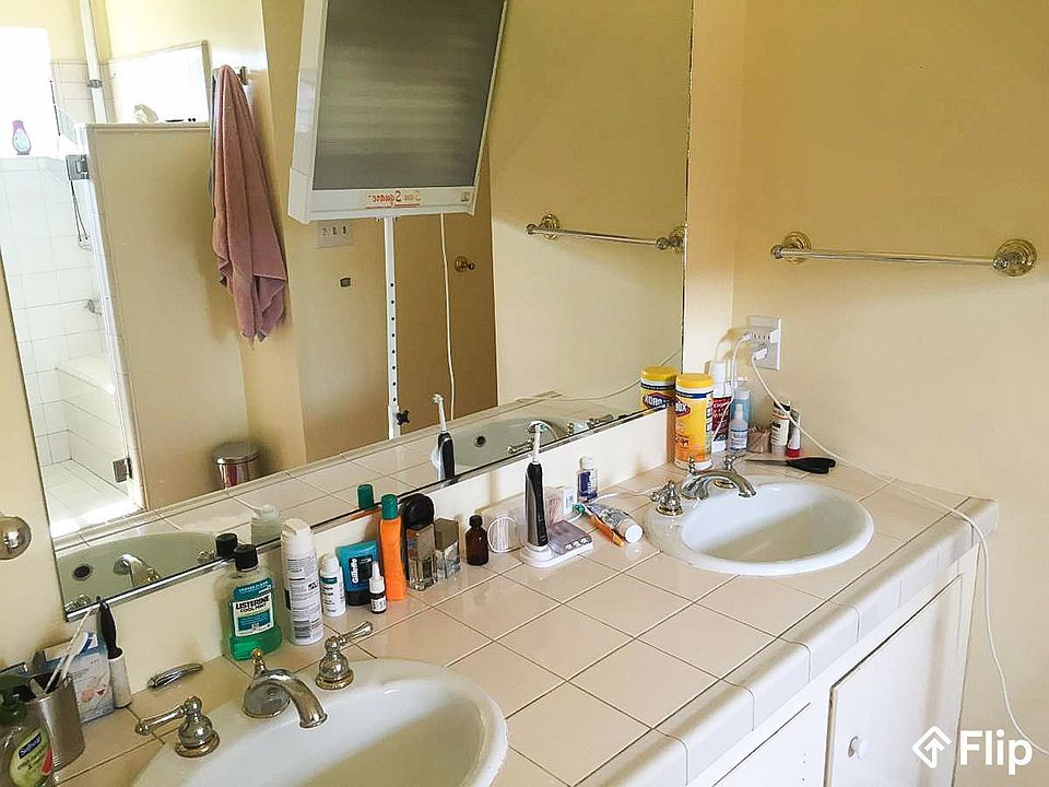 1st image of 420 Upton St