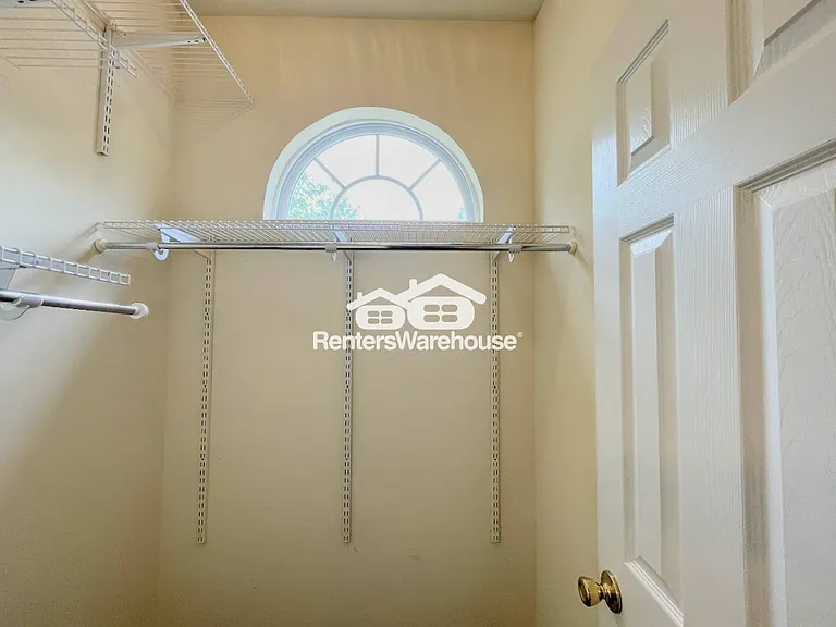3711 Bay Cres — Photo 18