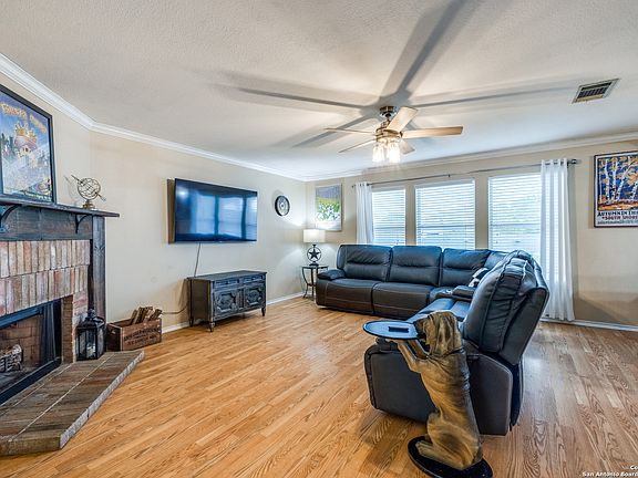 4th image of 2130 Creek Knoll