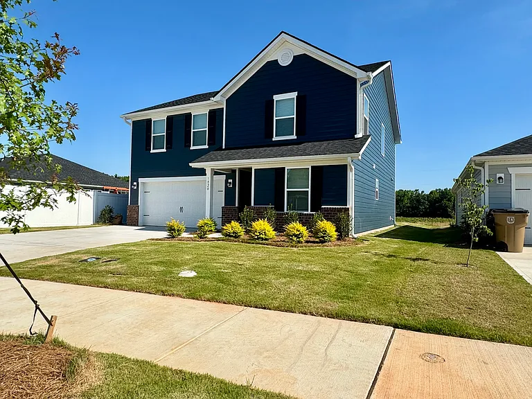 1020 Cunningham Farm Dr — Photo 4