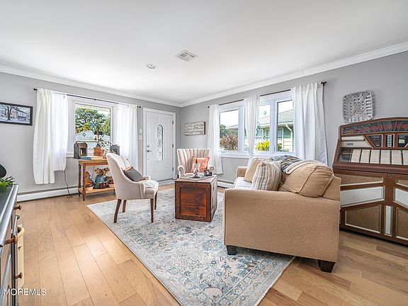 5th image of 452 Saint Thomas Drive