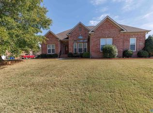 223 Clouds Creek Dr, Huntsville, AL 35806