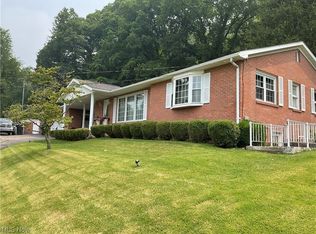 1010 Oakwood Ter, Saint Marys, WV 26170