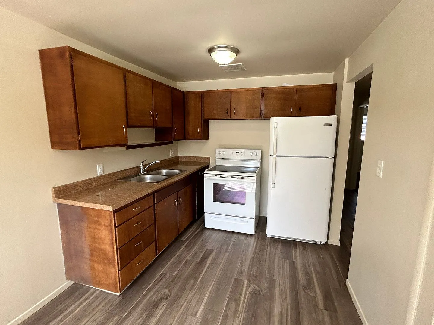 Monument Park SG Apartments — Photo 2