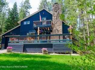 737 Pine Crest Circle, Alpine, WY 83128