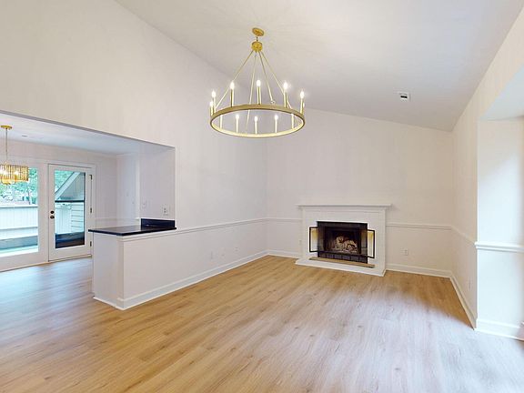 3rd image of 500 W Woodcroft Pkwy APT 18D