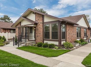 40628 Newport Dr, Plymouth, MI 48170