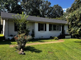 401 S Pawnee Dr, Springfield, TN 37172