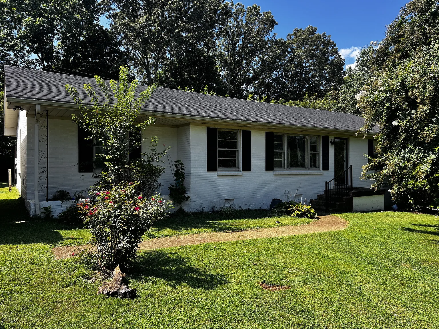 401 S Pawnee Dr photo 1