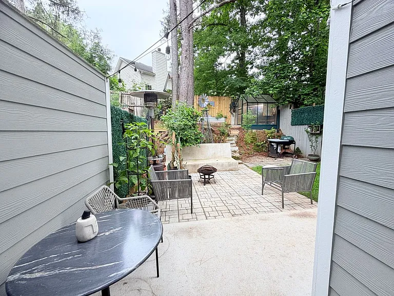 1145 Berkley Dr SE — Photo 19