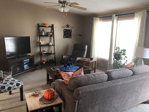 4th image of 9767 Sandringham Dr
