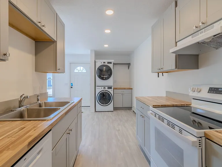 Ingalls Avenue Apartments — Photo 12