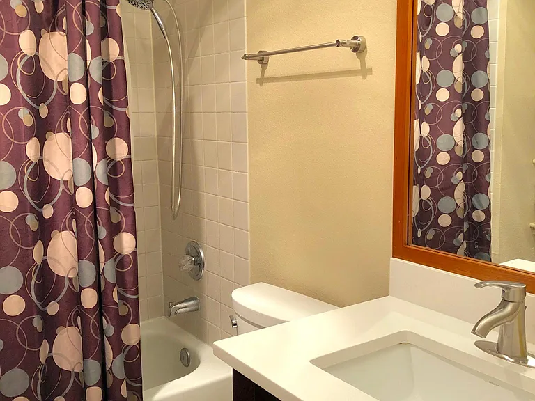523 11th Ave E #201 — Photo 9