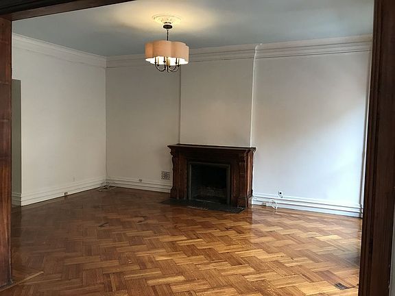 3rd image of 136 Joralemon St APT 2F