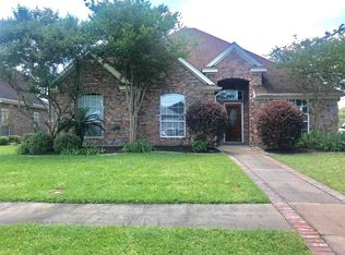 2830 Estes Ln, Port Neches, TX 77651