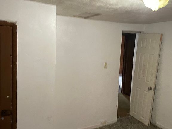 3rd image of 607 E Pennsylvania Ave