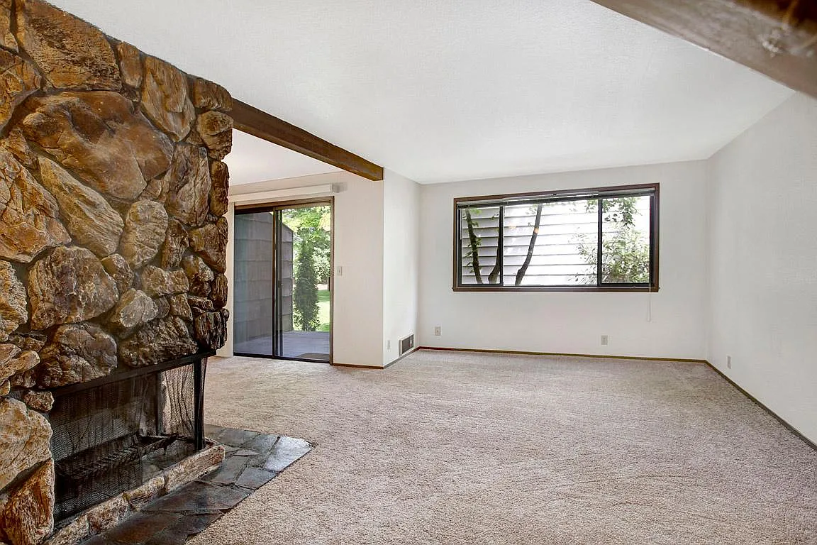 2 bed, 1.5 bath, 1200 sqft, $2,695 — Photo 3