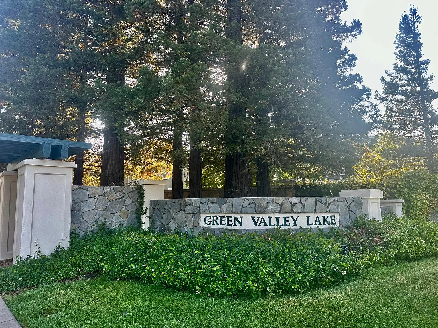 5 bed, 2279 sqft, $3,850 — Photo 3
