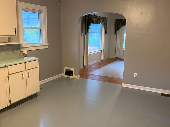 3rd image of 2506 Avon St