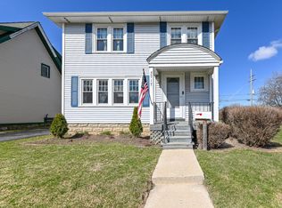 3717 S 56th St, Greenfield, WI 53220