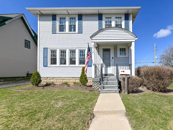 3717 South 56th STREET, Greenfield, WI 53220