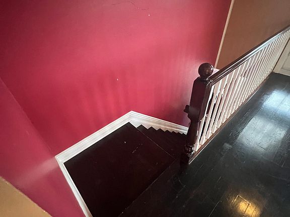 3rd image of 2335 Brookhaven Ave Floor 2