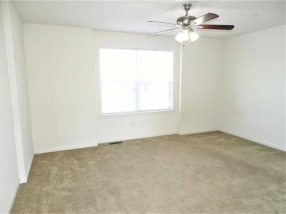 Building Photo - 126 Wheatstone Ln